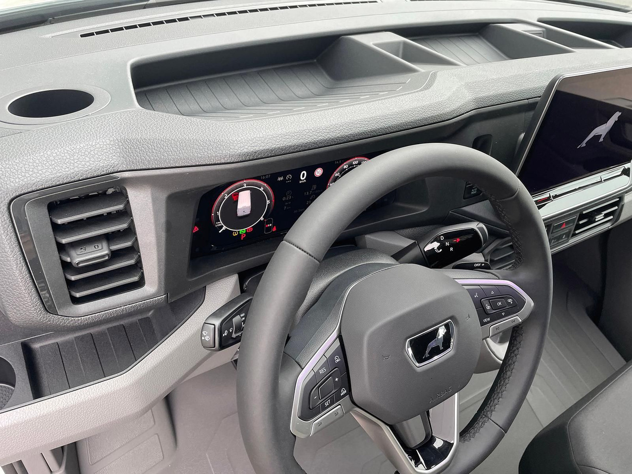 Auto MAN TGE 3.180 L4H3 MIXTO 4x4 Autom STANDH LED KAMERA: pilt 26 Auto MAN TGE 3.180 L4H3 MIXTO 4x4 Autom STANDH LED KAMERA: pilt 26