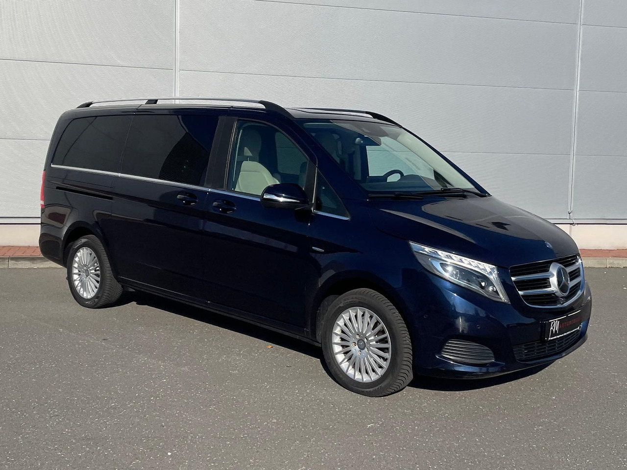 Mercedes-Benz V 250 d Avantgarde 360°KAMERA LED ALLRAD - Mikrobuss: pilt 2 Mercedes-Benz V 250 d Avantgarde 360°KAMERA LED ALLRAD - Mikrobuss: pilt 2