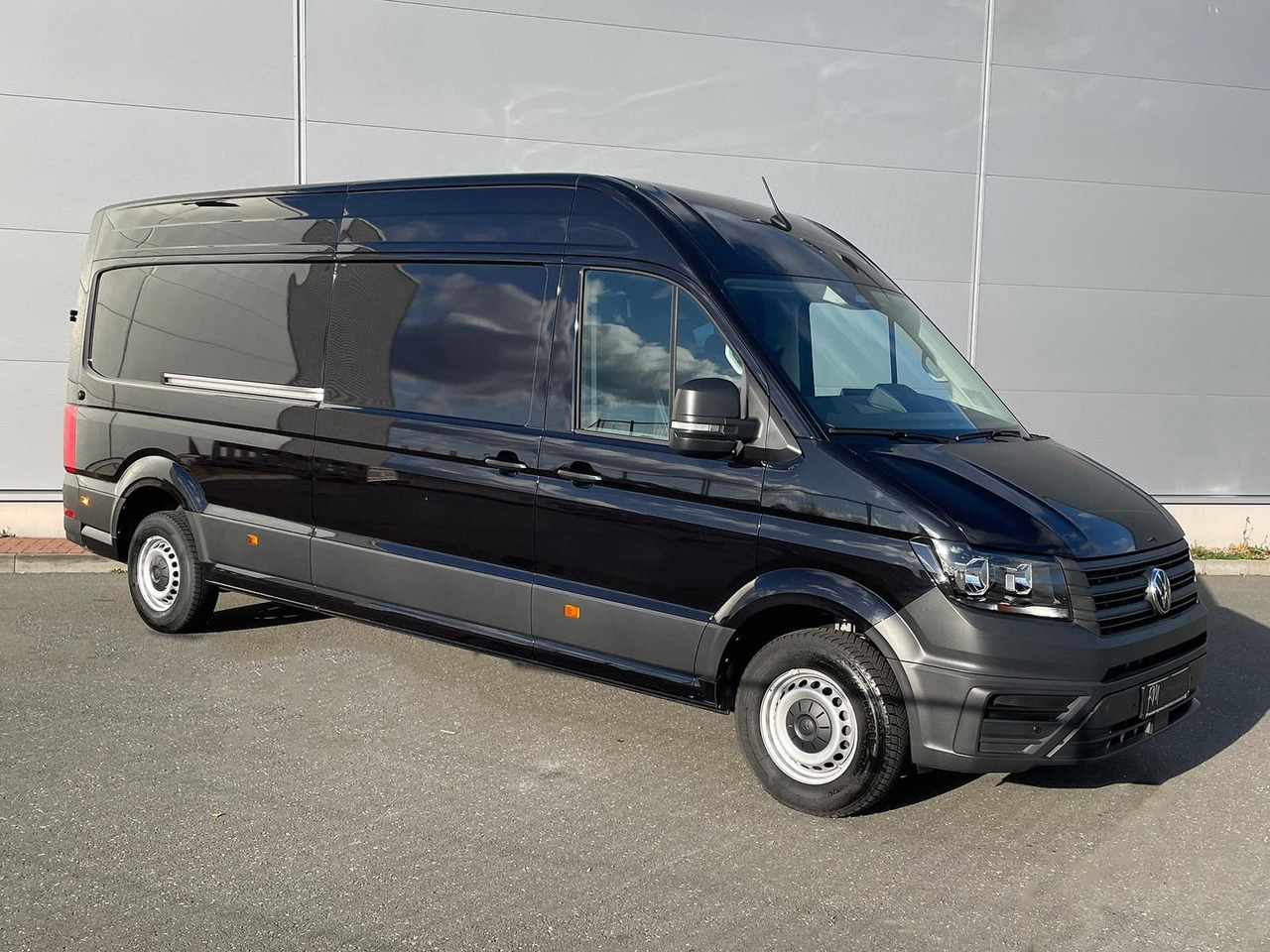 Volkswagen Crafter Kasten 35 L4H3 NAV SITZHZ AHK DAB KAMERA - Mikrobuss: pilt 2 Volkswagen Crafter Kasten 35 L4H3 NAV SITZHZ AHK DAB KAMERA - Mikrobuss: pilt 2