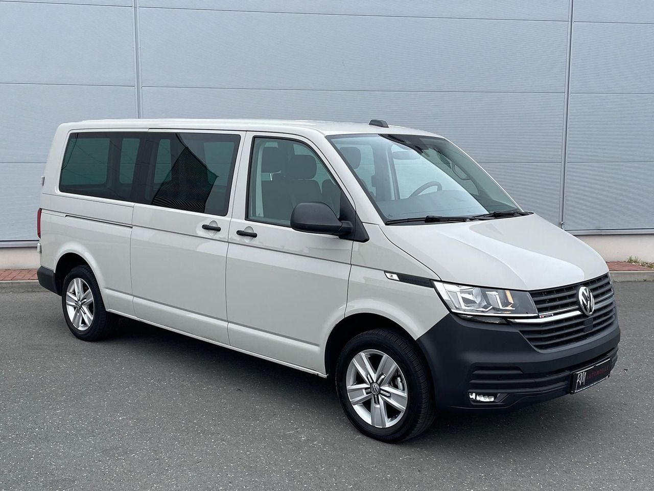 Volkswagen T6.1 Transporter 2.0 TDI lang 4MOTION SITZHZ NAV - Auto: pilt 2 Volkswagen T6.1 Transporter 2.0 TDI lang 4MOTION SITZHZ NAV - Auto: pilt 2