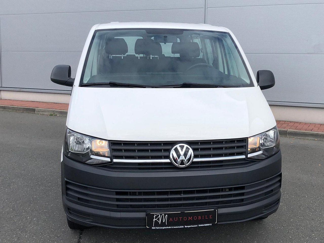 Volkswagen T6 Transporter 2.0 TDI Kombi lang 9-SITZE TEMP - Auto: pilt 3 Volkswagen T6 Transporter 2.0 TDI Kombi lang 9-SITZE TEMP - Auto: pilt 3