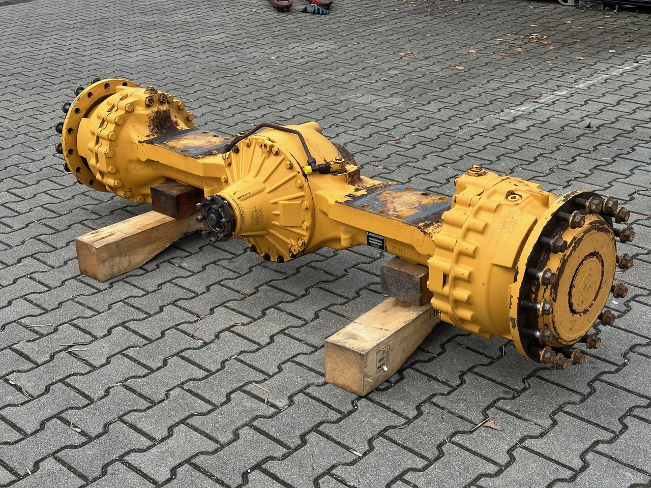 LIEBHERR Original Vorderachse-Planetenstarrachse Typ:MT-L3085/DKV-P4. ID-Nr.10022956 – ID-Nr.10045102 – ID-Nr.10425798. L544-443, L544-445, L550-456. #10425798.1791457# - Esitelg - Rataslaadur: pilt 3 LIEBHERR Original Vorderachse-Planetenstarrachse Typ:MT-L3085/DKV-P4. ID-Nr.10022956 – ID-Nr.10045102 – ID-Nr.10425798. L544-443, L544-445, L550-456. #10425798.1791457# - Esitelg - Rataslaadur: pilt 3