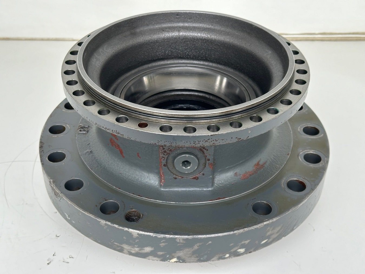 Liebherr Abtriebswellengehäuse ID-Nr.90018934. A924 HL, A924, LH30 C, LH30 M, LH35 M, LH35 MT, R922. #ABTR.GEH.0767#0764# - Pöördemootor - Ehitusmasinad: pilt 1 Liebherr Abtriebswellengehäuse ID-Nr.90018934. A924 HL, A924, LH30 C, LH30 M, LH35 M, LH35 MT, R922. #ABTR.GEH.0767#0764# - Pöördemootor - Ehitusmasinad: pilt 1