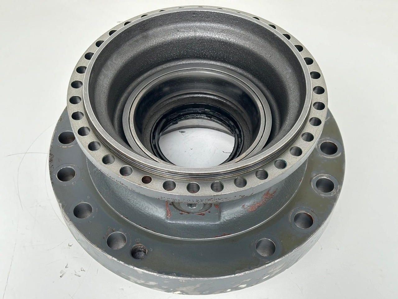 Liebherr Abtriebswellengehäuse ID-Nr.90018934. A924 HL, A924, LH30 C, LH30 M, LH35 M, LH35 MT, R922. #ABTR.GEH.0767#0764# - Pöördemootor - Ehitusmasinad: pilt 2 Liebherr Abtriebswellengehäuse ID-Nr.90018934. A924 HL, A924, LH30 C, LH30 M, LH35 M, LH35 MT, R922. #ABTR.GEH.0767#0764# - Pöördemootor - Ehitusmasinad: pilt 2