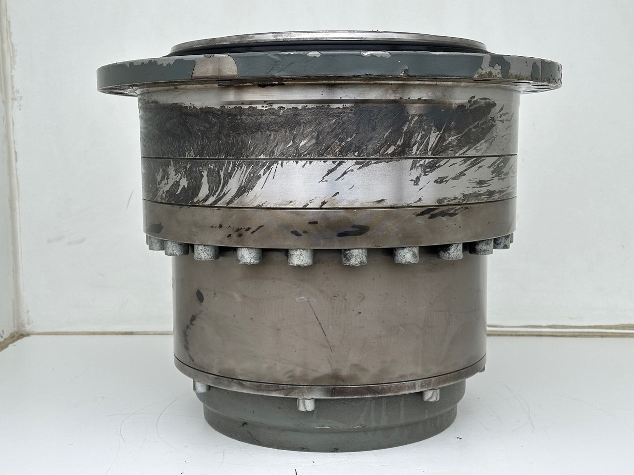 Liebherr Austausch Planeteneinschubgetriebe ID-Nr.90026324A. 195HC-LH6/12, LH250EC-B, LH270EC-B, LH285EB-B, LH340EC-B, LH380EC-B. #90026324A.159-0712# - Käigukast ja varuosad - Muu seadmestik: pilt 2 Liebherr Austausch Planeteneinschubgetriebe ID-Nr.90026324A. 195HC-LH6/12, LH250EC-B, LH270EC-B, LH285EB-B, LH340EC-B, LH380EC-B. #90026324A.159-0712# - Käigukast ja varuosad - Muu seadmestik: pilt 2