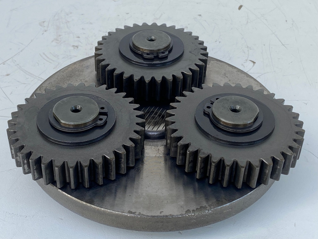Liebherr Bonfiglioli Reduktionstufe ID-Nr.5007334. A308, A310, A312, A900 ZW, R308, R310, R312. #RE27.05# - Pöördemootor - Ratastel ekskavaator: pilt 2 Liebherr Bonfiglioli Reduktionstufe ID-Nr.5007334. A308, A310, A312, A900 ZW, R308, R310, R312. #RE27.05# - Pöördemootor - Ratastel ekskavaator: pilt 2