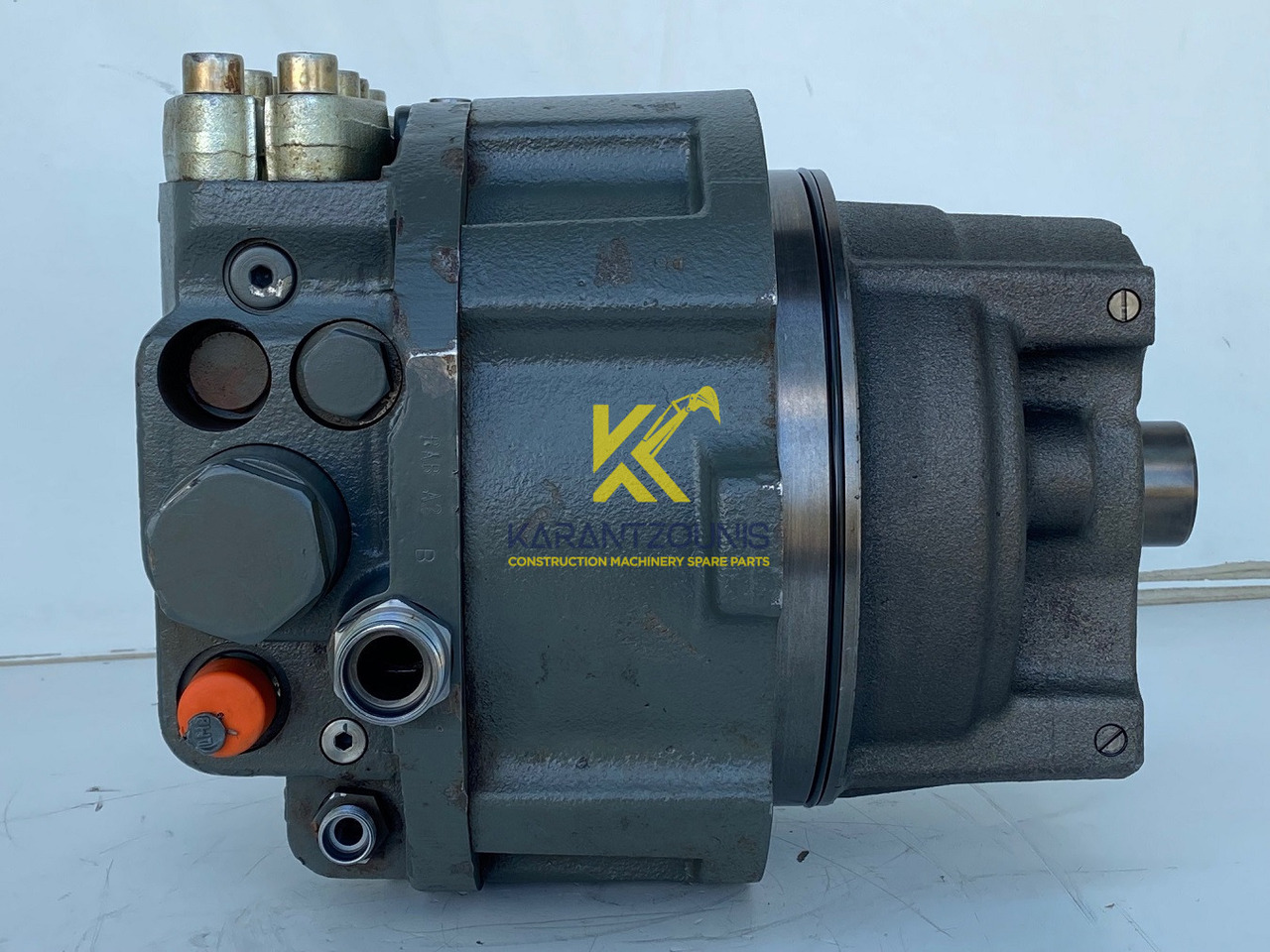 Liebherr Hydraulikeinbaumotor CMVE O 108. ID-Nr.10118562 - ID-Nr.10132610 - ID-Nr.10129048. LOS1916, LOS916, LOS926, R906, R916, R918, R920, R922, R924, R926COMP, R926, R936. #27979# - Hüdrauliline mootor - Lintekskavaator: pilt 2 Liebherr Hydraulikeinbaumotor CMVE O 108. ID-Nr.10118562 - ID-Nr.10132610 - ID-Nr.10129048. LOS1916, LOS916, LOS926, R906, R916, R918, R920, R922, R924, R926COMP, R926, R936. #27979# - Hüdrauliline mootor - Lintekskavaator: pilt 2