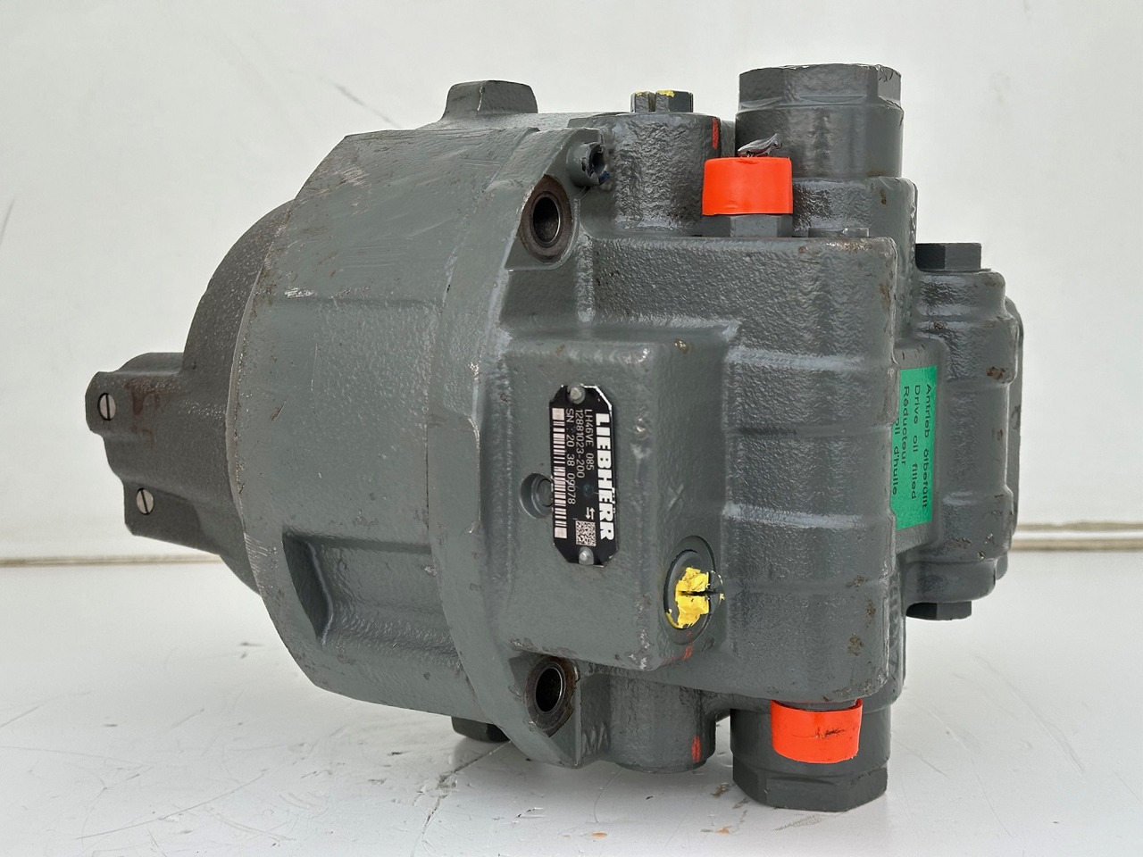 Liebherr Hydraulikeinbaumotor LH46VE 085. ID-Nr.12421312 - ID-Nr.12881023. LO1926, LOS926 K-LC, R922, R924, R926, R926 K-LC, R930 T. #20.38.0978# - Hüdrauliline mootor - Ehitusmasinad: pilt 5 Liebherr Hydraulikeinbaumotor LH46VE 085. ID-Nr.12421312 - ID-Nr.12881023. LO1926, LOS926 K-LC, R922, R924, R926, R926 K-LC, R930 T. #20.38.0978# - Hüdrauliline mootor - Ehitusmasinad: pilt 5