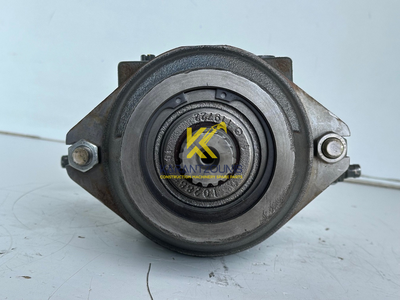 Liebherr Hydraulikeinbaumotor Typ:FMF058, ID-Nr.10122576 - ID-Nr.10145827 - ID-Nr.11371069. LOS1906, P924 COMP , R906, R906 PROTO, R916, R922, R924, R924 COMP, R926 COMP, R926 K LC. #39780# - Hüdrauliline mootor - Ekskavaator: pilt 5 Liebherr Hydraulikeinbaumotor Typ:FMF058, ID-Nr.10122576 - ID-Nr.10145827 - ID-Nr.11371069. LOS1906, P924 COMP , R906, R906 PROTO, R916, R922, R924, R924 COMP, R926 COMP, R926 K LC. #39780# - Hüdrauliline mootor - Ekskavaator: pilt 5