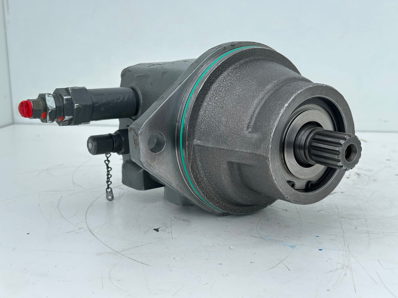 Liebherr Original Hydraulikeinbaumotor FMF045. ID-Nr.12464105. SAT250/287. LH18M, LH22C, LH22M, LH24M, LH26EC, LH26EM, LH26M. #12464105.0854# - Pöördemootor - Ehitusmasinad: pilt 3 Liebherr Original Hydraulikeinbaumotor FMF045. ID-Nr.12464105. SAT250/287. LH18M, LH22C, LH22M, LH24M, LH26EC, LH26EM, LH26M. #12464105.0854# - Pöördemootor - Ehitusmasinad: pilt 3