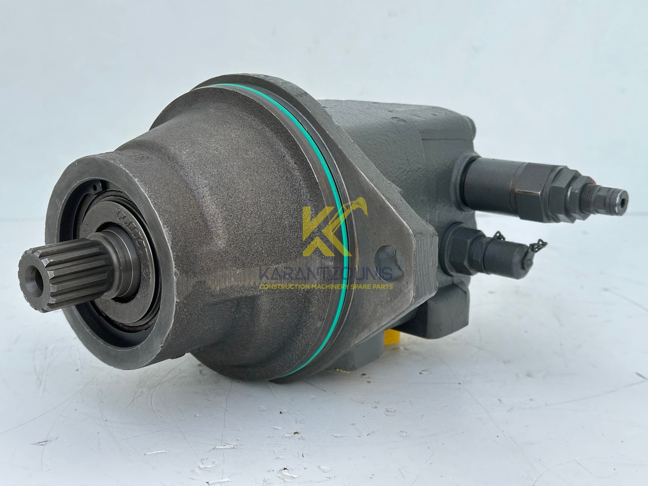 Liebherr Original Hydraulikeinbaumotor Typ:FMF045. ID-Nr.12464216. R914 RAIL, R914 COMP, R914 K-S, R914 K-STD, R918, R918LC, R918NLC, R918 XLC, R920 K-LC, R920 K-NLC. #12464216.25879# - Pöördemootor - Ehitusmasinad: pilt 3 Liebherr Original Hydraulikeinbaumotor Typ:FMF045. ID-Nr.12464216. R914 RAIL, R914 COMP, R914 K-S, R914 K-STD, R918, R918LC, R918NLC, R918 XLC, R920 K-LC, R920 K-NLC. #12464216.25879# - Pöördemootor - Ehitusmasinad: pilt 3