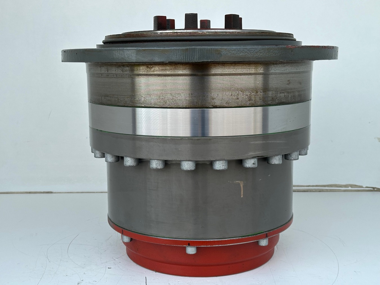 Liebherr Planeteneinschubgetriebe ID-Nr.90026324. 195HC-LH6/12, LH250EC-B, LH270EC-B, LH285EB-B, LH340EC-B, LH380EC-B. #90026324.159-0372# - Käigukast ja varuosad - Muu seadmestik: pilt 2 Liebherr Planeteneinschubgetriebe ID-Nr.90026324. 195HC-LH6/12, LH250EC-B, LH270EC-B, LH285EB-B, LH340EC-B, LH380EC-B. #90026324.159-0372# - Käigukast ja varuosad - Muu seadmestik: pilt 2