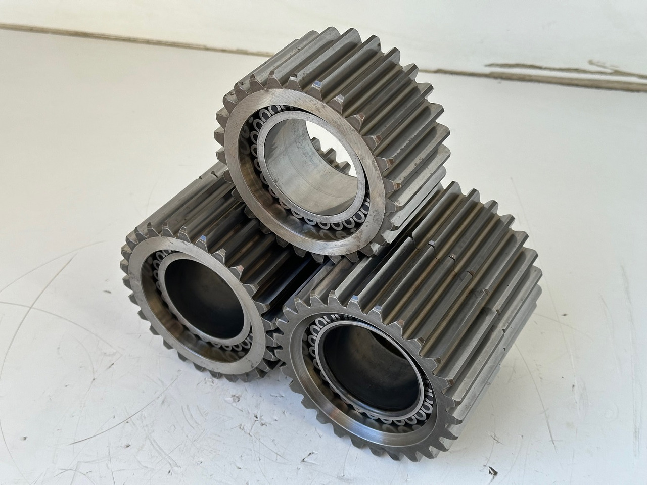 Liebherr Planetenrad ID-Nr.90024935. FAT400P112 - FAT400P130 - FAT400P139. R926, R928, R930, R934, R936, R938, R940, R944, R946, R950 T. #90024935.01.51139# - Käigukast - Ehitusmasinad: pilt 3 Liebherr Planetenrad ID-Nr.90024935. FAT400P112 - FAT400P130 - FAT400P139. R926, R928, R930, R934, R936, R938, R940, R944, R946, R950 T. #90024935.01.51139# - Käigukast - Ehitusmasinad: pilt 3