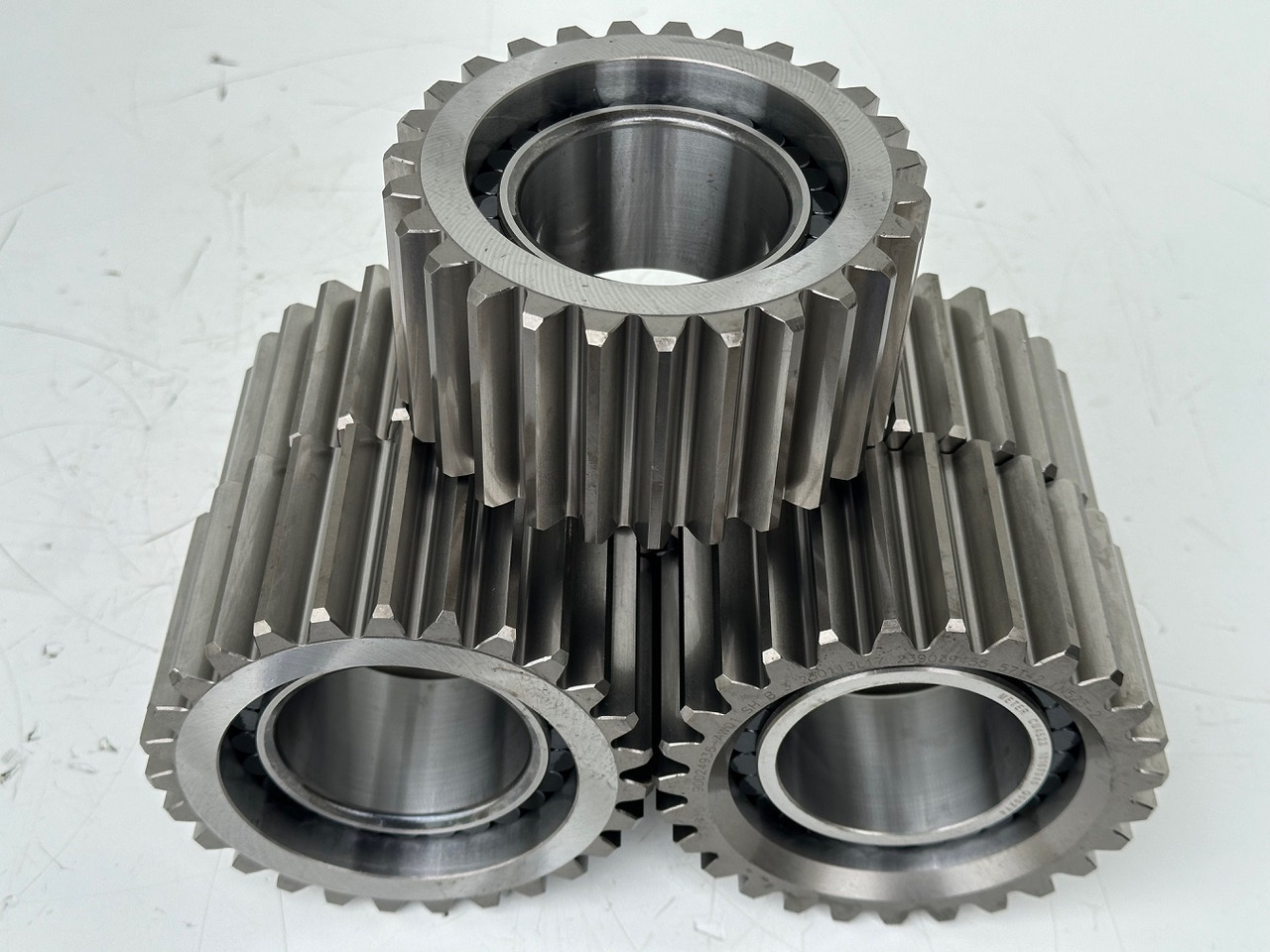 Liebherr Planetenrad ID-Nr.90024935. FAT400P112 - FAT400P130 - FAT400P139. R926, R928, R930, R934, R936, R938, R940, R944, R946, R950 T. #90024935.20.02# - Jõuülekanne - Ehitusmasinad: pilt 4 Liebherr Planetenrad ID-Nr.90024935. FAT400P112 - FAT400P130 - FAT400P139. R926, R928, R930, R934, R936, R938, R940, R944, R946, R950 T. #90024935.20.02# - Jõuülekanne - Ehitusmasinad: pilt 4