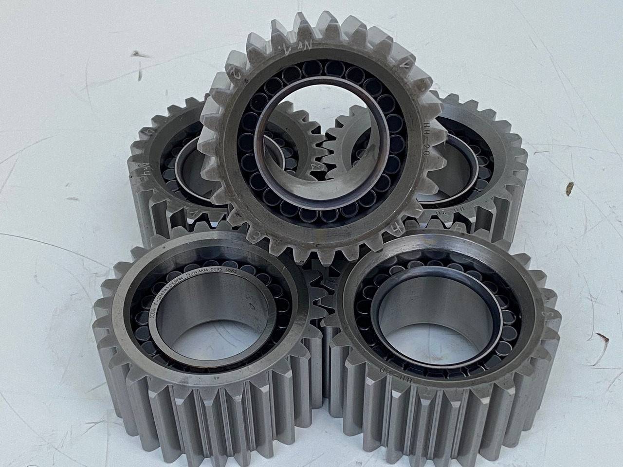 Liebherr Planetenrad ID-Nr.90205840. FAT350P126 - FAT350P138. R920 - R922 - R924 - R925 - R926 - R930 T. #PL24.02.2# - Veomootor - Ehitusmasinad: pilt 3 Liebherr Planetenrad ID-Nr.90205840. FAT350P126 - FAT350P138. R920 - R922 - R924 - R925 - R926 - R930 T. #PL24.02.2# - Veomootor - Ehitusmasinad: pilt 3