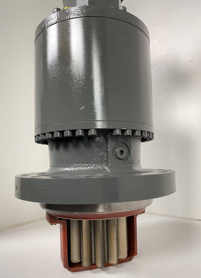 Liebherr Schwenkantrieb Typ:SAT275/285, ID-Nr.90019817 - ID-Nr.90017908 mit Linde Hydromotor Typ:HMF 75-02 2706, ID-Nr.11007092. A924-1180,A928-1181,LH30C,LH30M,LH35M,LH35MT. #0368# - Pöördemootor - Ehitusmasinad: pilt 4 Liebherr Schwenkantrieb Typ:SAT275/285, ID-Nr.90019817 - ID-Nr.90017908 mit Linde Hydromotor Typ:HMF 75-02 2706, ID-Nr.11007092. A924-1180,A928-1181,LH30C,LH30M,LH35M,LH35MT. #0368# - Pöördemootor - Ehitusmasinad: pilt 4