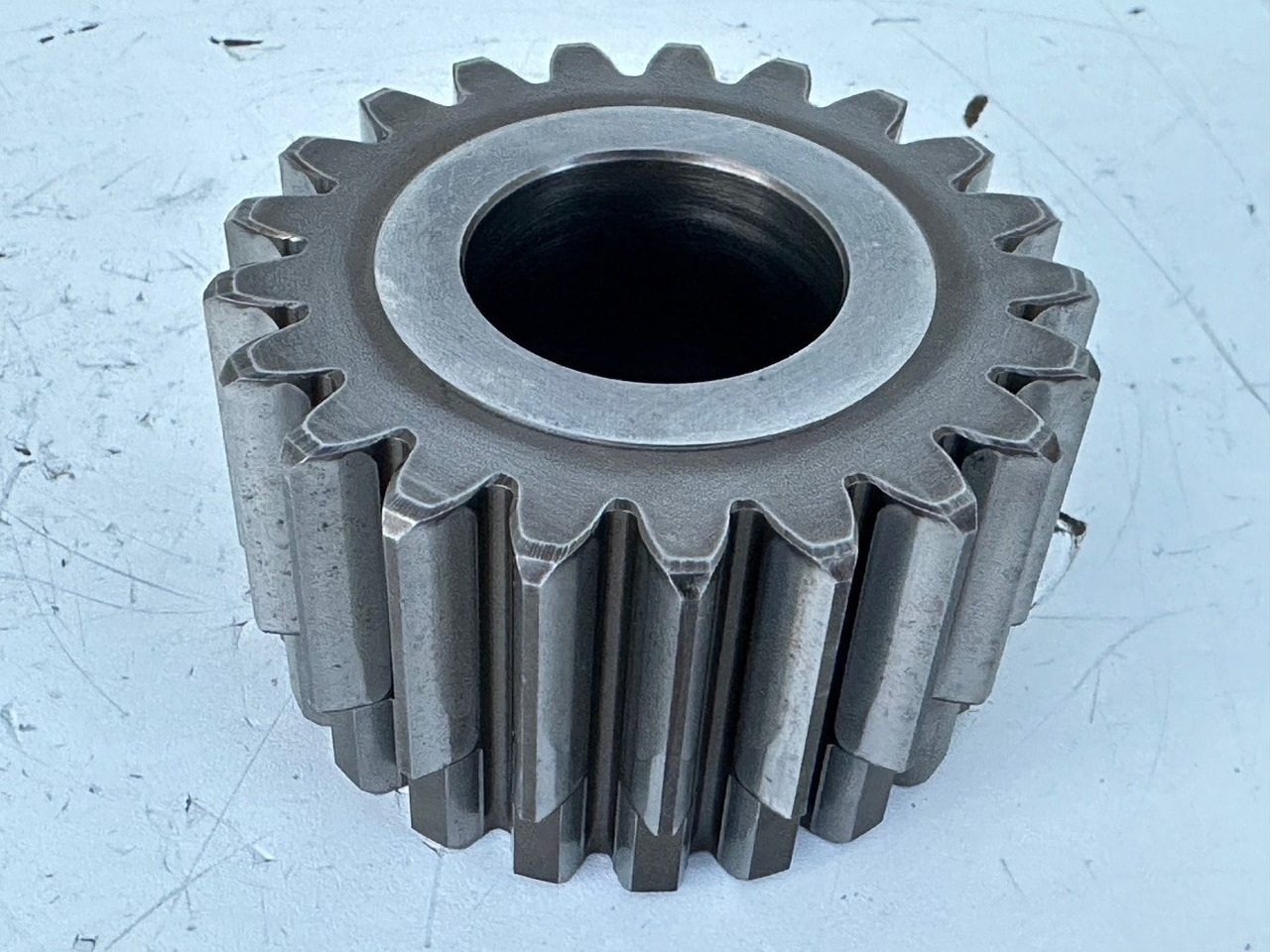 Liebherr Sonnenrad ID-Nr.90002821. FAT400P112, FAT400P130, FAT400P139. R926, R928, R930, R934, R936, R938, R940, R944, R946, R950 T. #01.51139# - Jõuülekanne - Ehitusmasinad: pilt 3 Liebherr Sonnenrad ID-Nr.90002821. FAT400P112, FAT400P130, FAT400P139. R926, R928, R930, R934, R936, R938, R940, R944, R946, R950 T. #01.51139# - Jõuülekanne - Ehitusmasinad: pilt 3