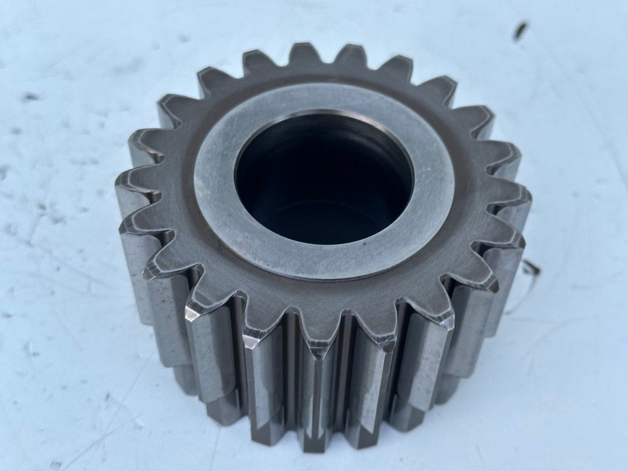 Liebherr Sonnenrad ID-Nr.90002821. FAT400P112, FAT400P130, FAT400P139. R926, R928, R930, R934, R936, R938, R940, R944, R946, R950 T. #01.51139# - Jõuülekanne - Ehitusmasinad: pilt 4 Liebherr Sonnenrad ID-Nr.90002821. FAT400P112, FAT400P130, FAT400P139. R926, R928, R930, R934, R936, R938, R940, R944, R946, R950 T. #01.51139# - Jõuülekanne - Ehitusmasinad: pilt 4