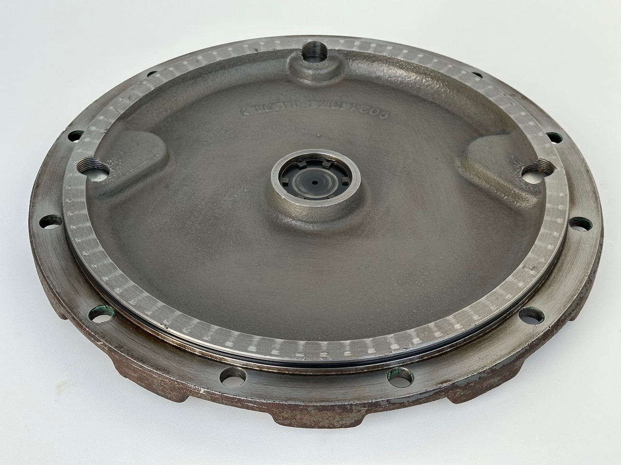 Liebherr Verschlussdeckel ID-Nr.90214374. FAT400P130, FAT400P139. R926-1715, R928-1715, R930-1716, R934-1550, R936 K-LC, R936 K-NLC, R936 K-SLC, R938-1650. #90214374.25.01# - Veomootor - Lintekskavaator: pilt 4 Liebherr Verschlussdeckel ID-Nr.90214374. FAT400P130, FAT400P139. R926-1715, R928-1715, R930-1716, R934-1550, R936 K-LC, R936 K-NLC, R936 K-SLC, R938-1650. #90214374.25.01# - Veomootor - Lintekskavaator: pilt 4