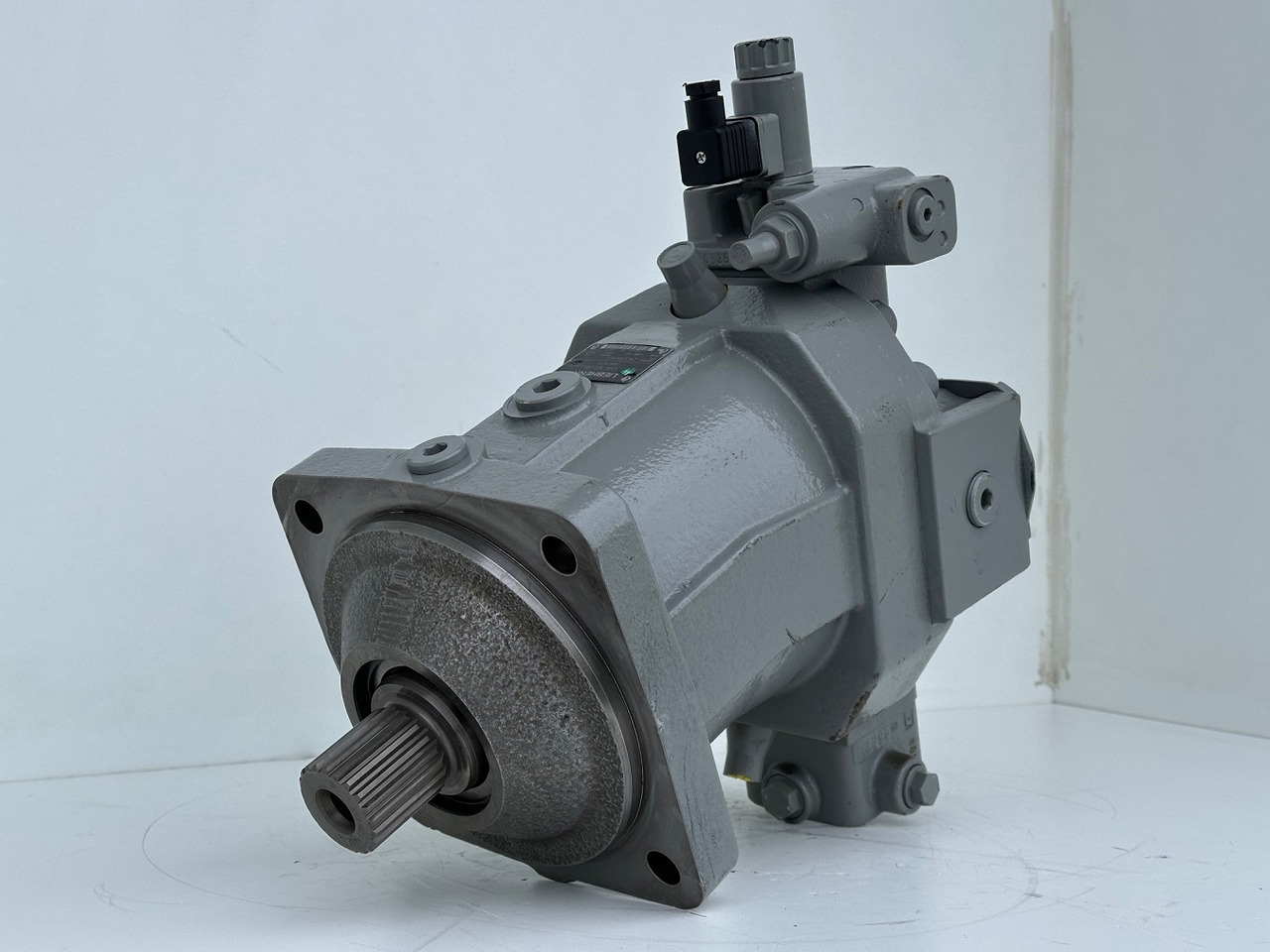 Liebherr Verstellmotor ID-Nr.510240108 - Hydromatik Rexroth Axialkolben-Verstellmotor Typ:A6VM140EP2D/63W-VZB017HB. #24338069# - Hüdrauliline mootor - Roomikkraana: pilt 1 Liebherr Verstellmotor ID-Nr.510240108 - Hydromatik Rexroth Axialkolben-Verstellmotor Typ:A6VM140EP2D/63W-VZB017HB. #24338069# - Hüdrauliline mootor - Roomikkraana: pilt 1
