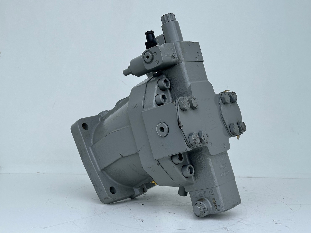 Liebherr Verstellmotor ID-Nr.510240108 - Hydromatik Rexroth Axialkolben-Verstellmotor Typ:A6VM140EP2D/63W-VZB017HB. #24338069# - Hüdrauliline mootor - Roomikkraana: pilt 4 Liebherr Verstellmotor ID-Nr.510240108 - Hydromatik Rexroth Axialkolben-Verstellmotor Typ:A6VM140EP2D/63W-VZB017HB. #24338069# - Hüdrauliline mootor - Roomikkraana: pilt 4