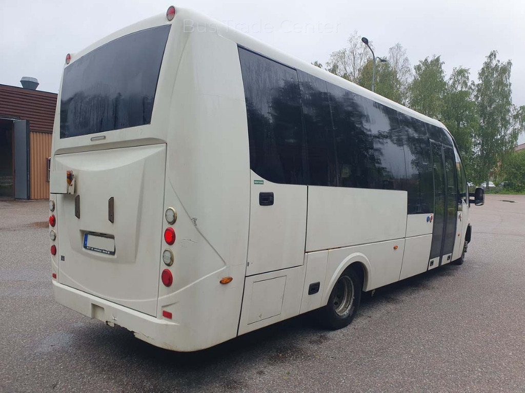 IVECO Rosero FIRST - Väikebuss, Mikrobuss: pilt 2 IVECO Rosero FIRST - Väikebuss, Mikrobuss: pilt 2
