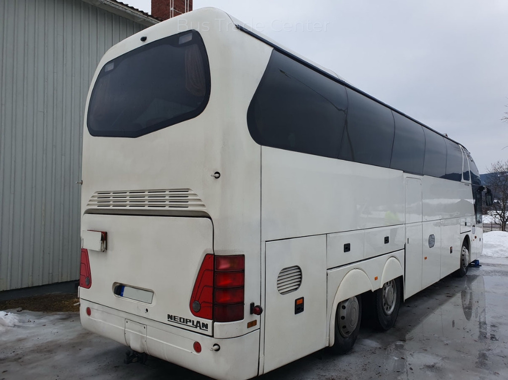 NEOPLAN STARLINER N516/3 SHDH - Kaugsõidu buss: pilt 2 NEOPLAN STARLINER N516/3 SHDH - Kaugsõidu buss: pilt 2