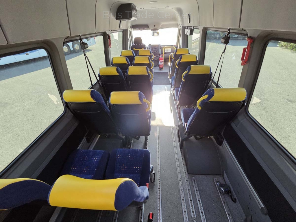Väikebuss, Mikrobuss VOLKSWAGEN Crafter 50 LR // 2 units with lift: pilt 7
