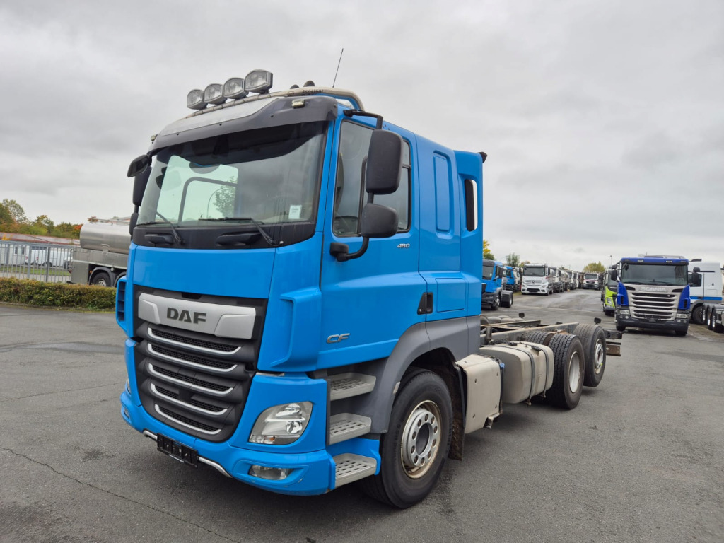 DAF CF 480 6x2 (Nr. 6097) - Kabiinišassiiga veoauto: pilt 3 DAF CF 480 6x2 (Nr. 6097) - Kabiinišassiiga veoauto: pilt 3