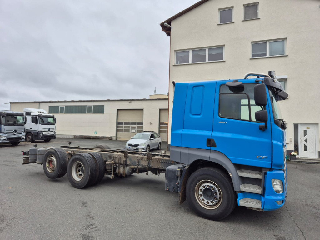 DAF CF 480 6x2 (Nr. 6097) - Kabiinišassiiga veoauto: pilt 1 DAF CF 480 6x2 (Nr. 6097) - Kabiinišassiiga veoauto: pilt 1