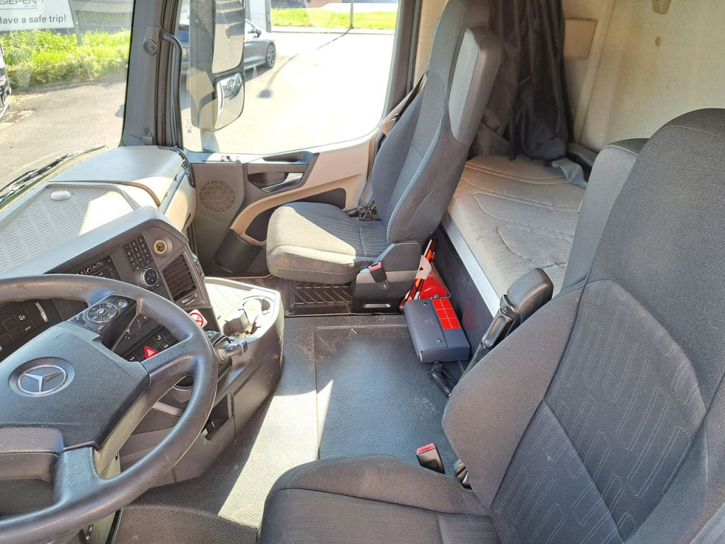 Mercedes Benz Actros 2642 Fahrgestell ohne Aufbau (Nr. 5800) - Kabiinišassiiga veoauto: pilt 3 Mercedes Benz Actros 2642 Fahrgestell ohne Aufbau (Nr. 5800) - Kabiinišassiiga veoauto: pilt 3