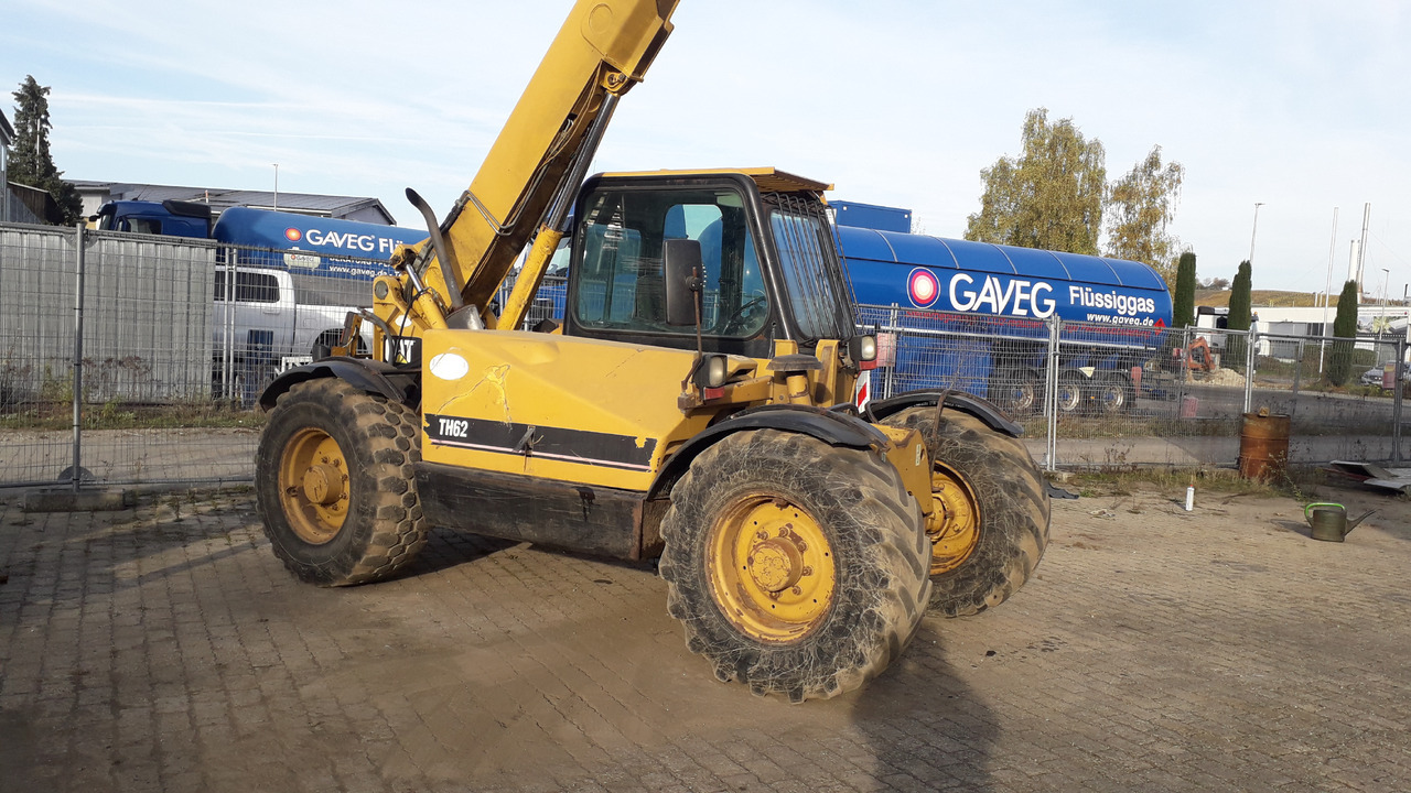 CATERPILLAR TH62 - Teleskooprataslaadur: pilt 5 CATERPILLAR TH62 - Teleskooprataslaadur: pilt 5