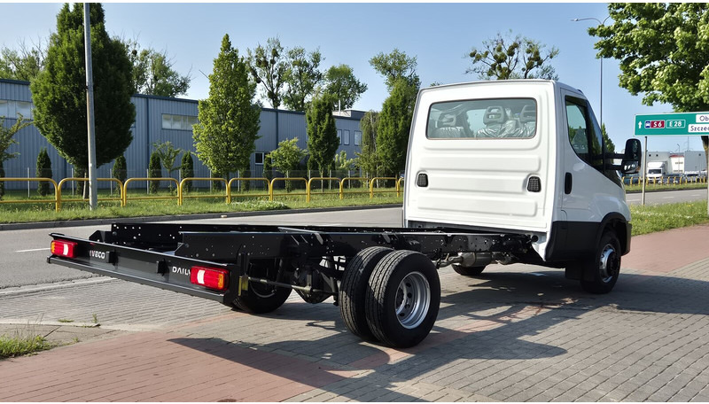 Iveco Daily 70C18 - nowe! - Kabiinišassiiga veoauto: pilt 1 Iveco Daily 70C18 - nowe! - Kabiinišassiiga veoauto: pilt 1