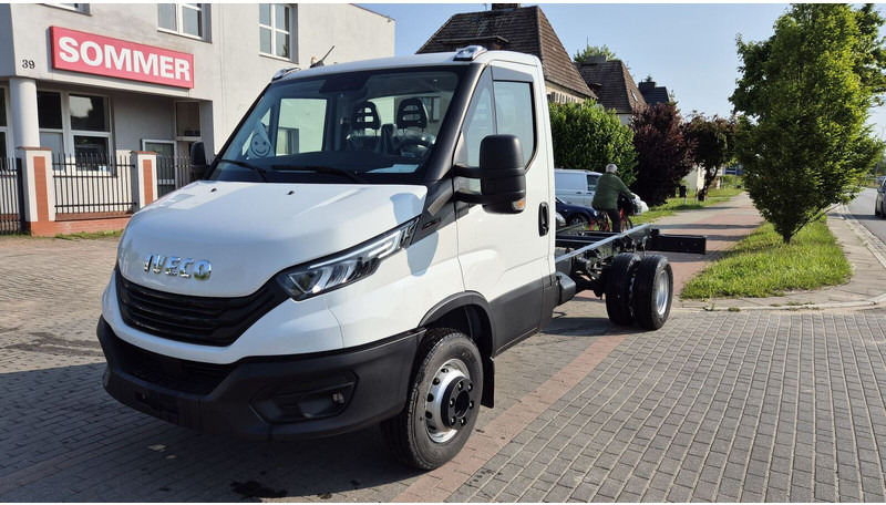 Iveco Daily 70C18 - nowe! - Kabiinišassiiga veoauto: pilt 1 Iveco Daily 70C18 - nowe! - Kabiinišassiiga veoauto: pilt 1
