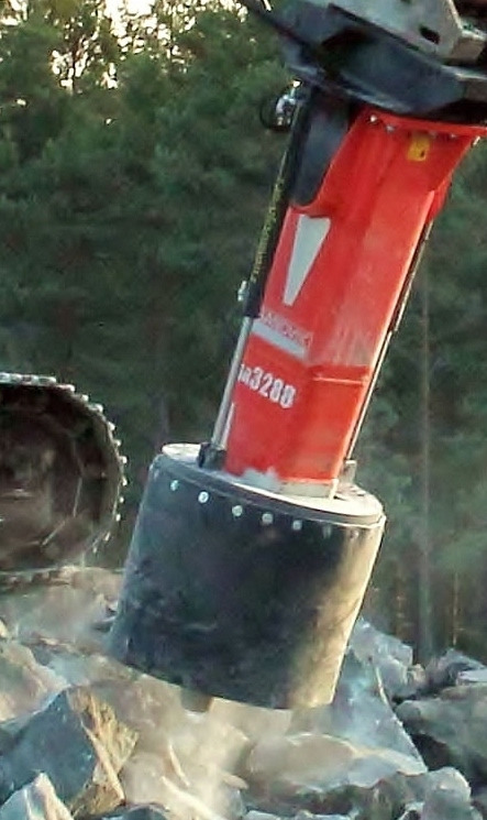 Finnsuoja SP-1 - Hüdrauliline haamer - Ehitusmasinad: pilt 1 Finnsuoja SP-1 - Hüdrauliline haamer - Ehitusmasinad: pilt 1
