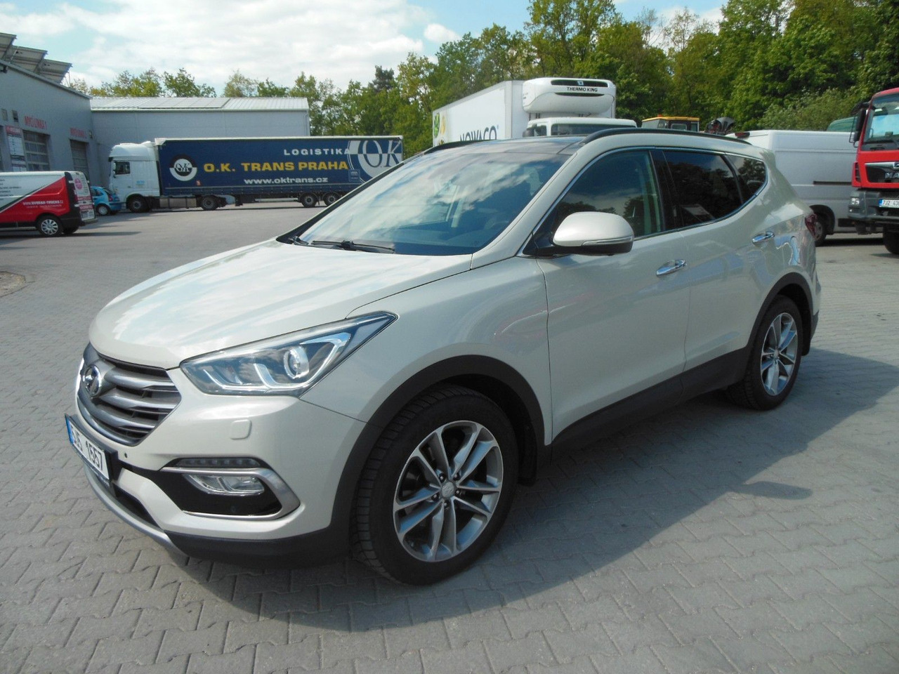 Hyundai Santa Fe 2,2 CRDi, 4WD, Automatic, Leder, Panora - Maastur: pilt 1 Hyundai Santa Fe 2,2 CRDi, 4WD, Automatic, Leder, Panora - Maastur: pilt 1