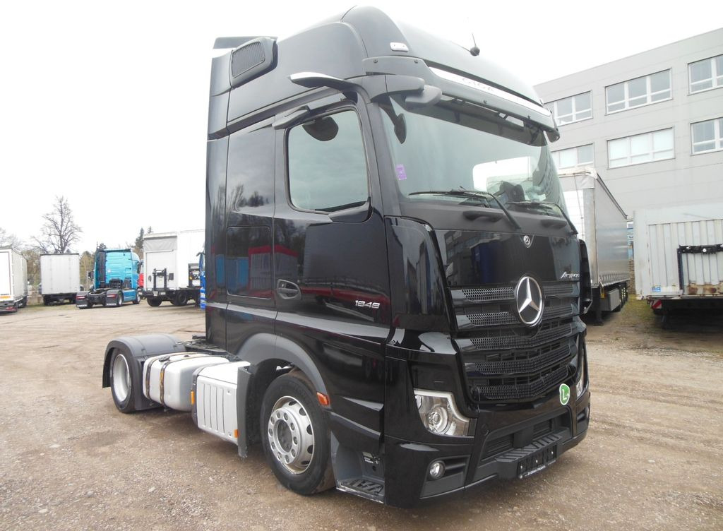 Mercedes-Benz 1848 ACTROS, LOWDECK, GIGA SPACE, STANDKLIMA Mercedes-Benz 1848 ACTROS, LOWDECK, GIGA SPACE, STANDKLIMA - Sadulveok: pilt 2 Mercedes-Benz 1848 ACTROS, LOWDECK, GIGA SPACE, STANDKLIMA Mercedes-Benz 1848 ACTROS, LOWDECK, GIGA SPACE, STANDKLIMA - Sadulveok: pilt 2