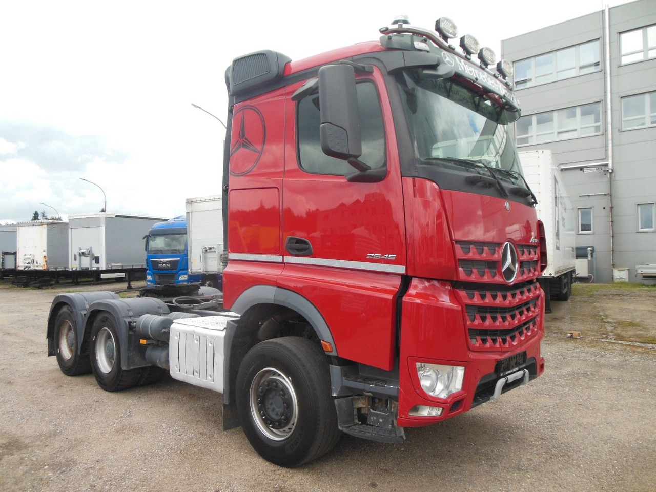 Mercedes-Benz 2645 AROCS, 6X4, HYDRAULIK - Sadulveok: pilt 2 Mercedes-Benz 2645 AROCS, 6X4, HYDRAULIK - Sadulveok: pilt 2