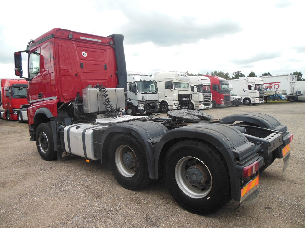 Mercedes-Benz 2645 AROCS, 6X4, HYDRAULIK - Sadulveok: pilt 4 Mercedes-Benz 2645 AROCS, 6X4, HYDRAULIK - Sadulveok: pilt 4