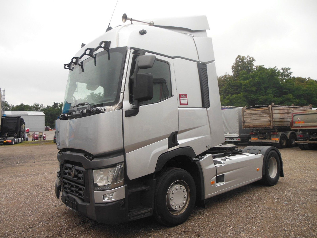 Renault T 440, STANDART, LEICHTER UNAFALL - Sadulveok: pilt 1 Renault T 440, STANDART, LEICHTER UNAFALL - Sadulveok: pilt 1