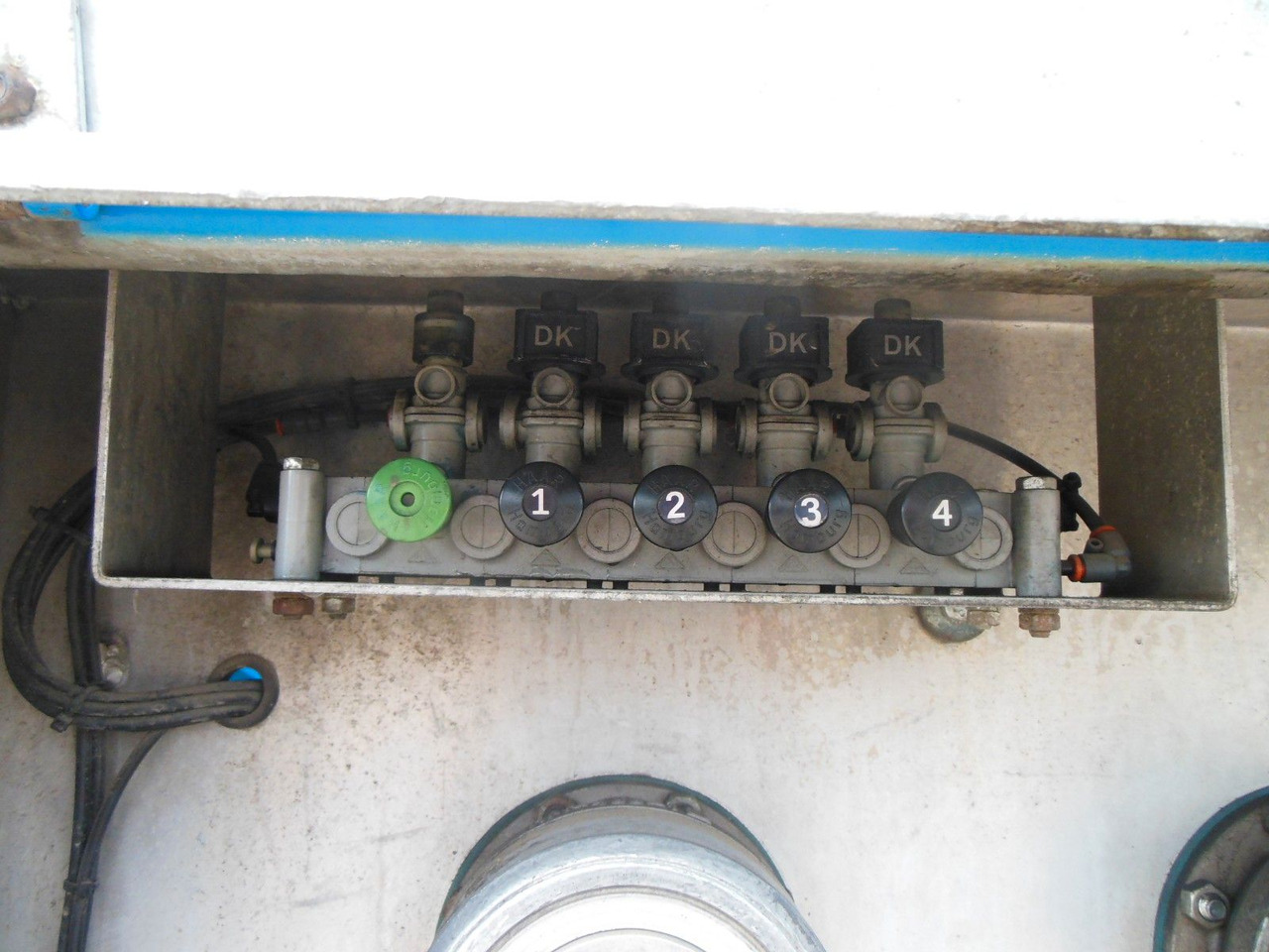 WILLIG/HALLER/HLS 240.45/2,NPC 04, 4 KAMMER - Tsistern poolhaagis: pilt 5 WILLIG/HALLER/HLS 240.45/2,NPC 04, 4 KAMMER - Tsistern poolhaagis: pilt 5