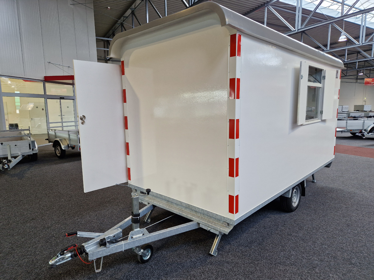 Bauwagen PTS 1400.390×188 Heizung Toilette 1400kg - Furgoonjärelhaagis: pilt 3 Bauwagen PTS 1400.390×188 Heizung Toilette 1400kg - Furgoonjärelhaagis: pilt 3