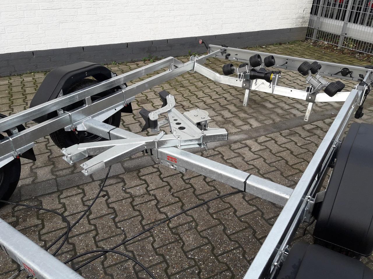 Brenderup Bootstrailer Premium 242500 TB SR 2500 Superrollen Winde 2500kg 312269 Modell 2024 - Paadihaagis: pilt 4 Brenderup Bootstrailer Premium 242500 TB SR 2500 Superrollen Winde 2500kg 312269 Modell 2024 - Paadihaagis: pilt 4