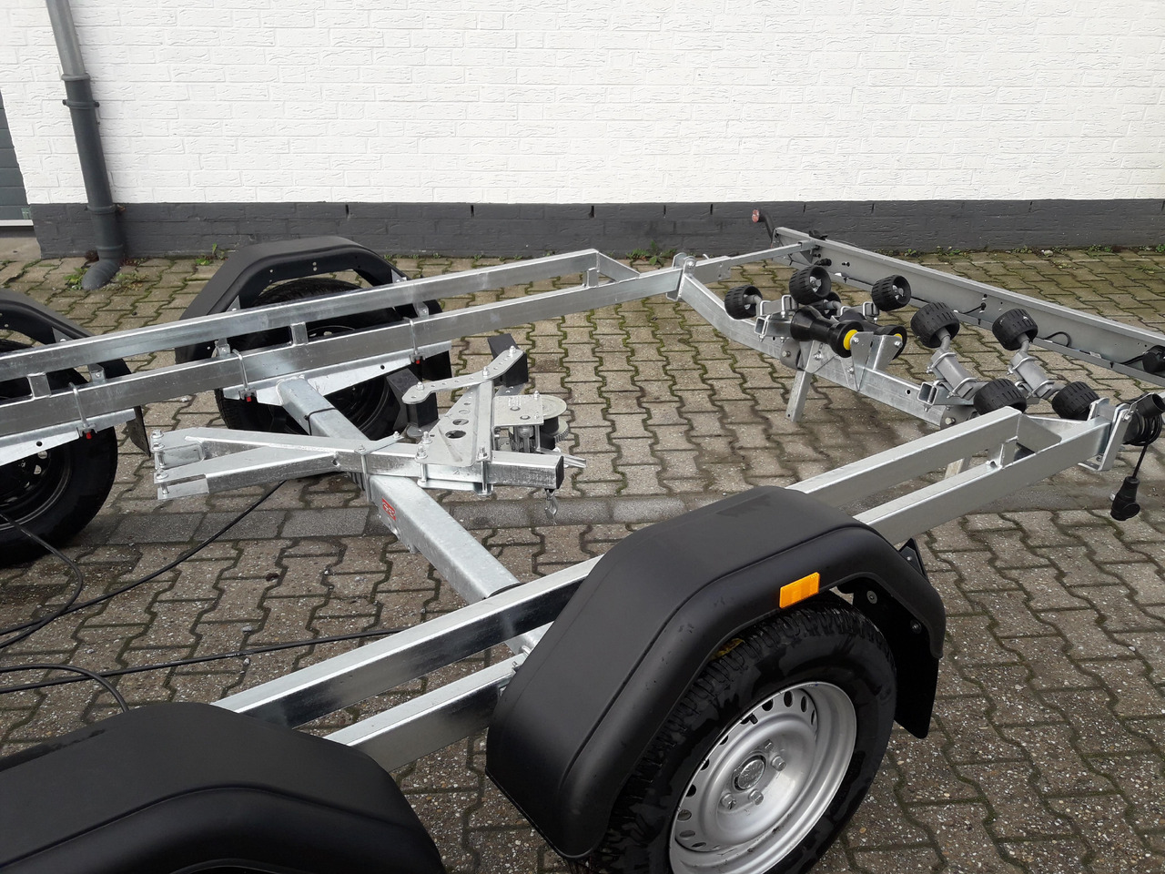 Brenderup Bootstrailer Premium 242500 TB SR 2500 Superrollen Winde 2500kg 312269 Modell 2024 - Paadihaagis: pilt 3 Brenderup Bootstrailer Premium 242500 TB SR 2500 Superrollen Winde 2500kg 312269 Modell 2024 - Paadihaagis: pilt 3