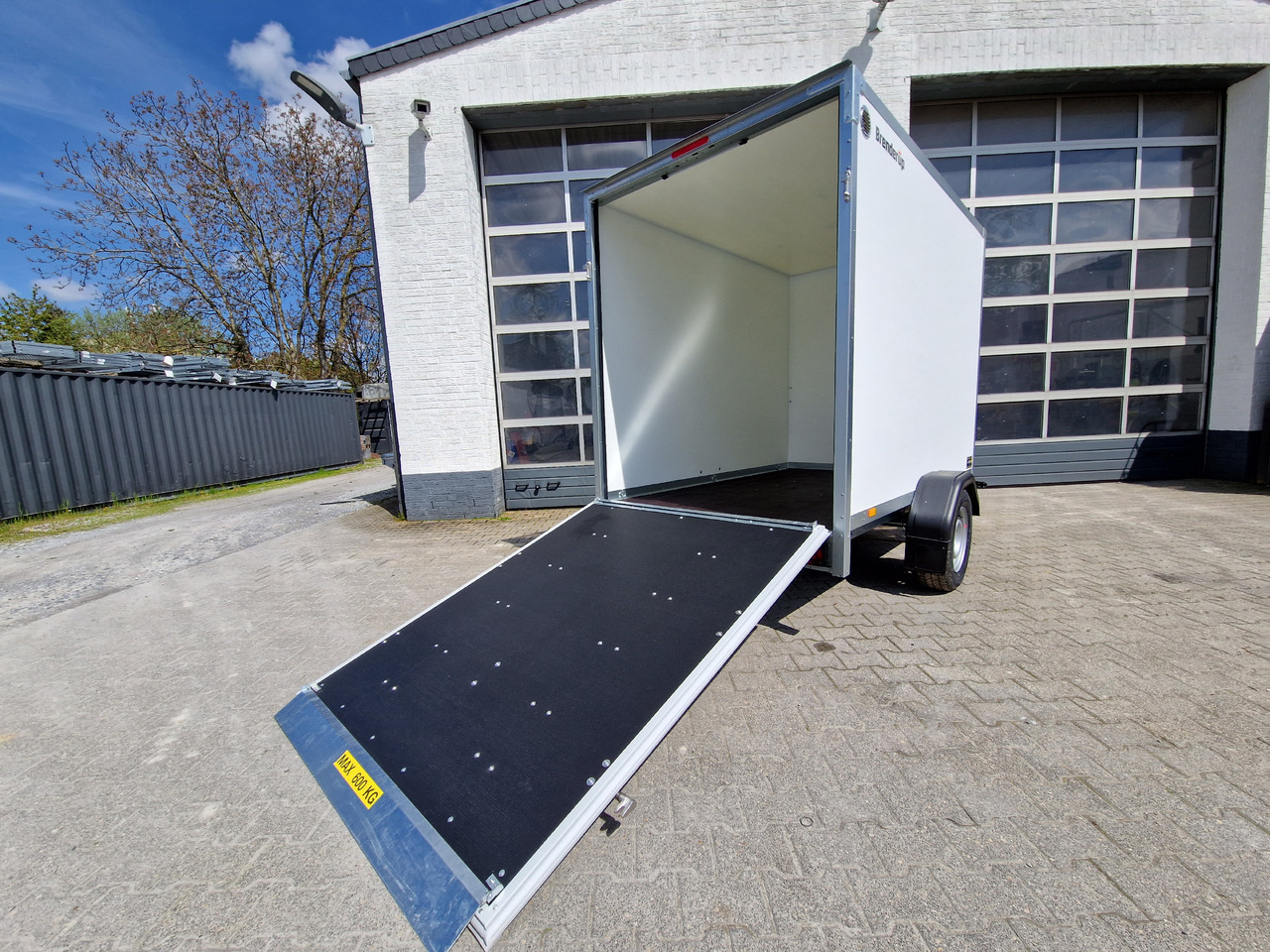 Brenderup Cargo Dynamic CD260 BD R 260x150x185 Heckrampe Wabenwände (S) 1300kg - Furgoonjärelhaagis: pilt 3 Brenderup Cargo Dynamic CD260 BD R 260x150x185 Heckrampe Wabenwände (S) 1300kg - Furgoonjärelhaagis: pilt 3
