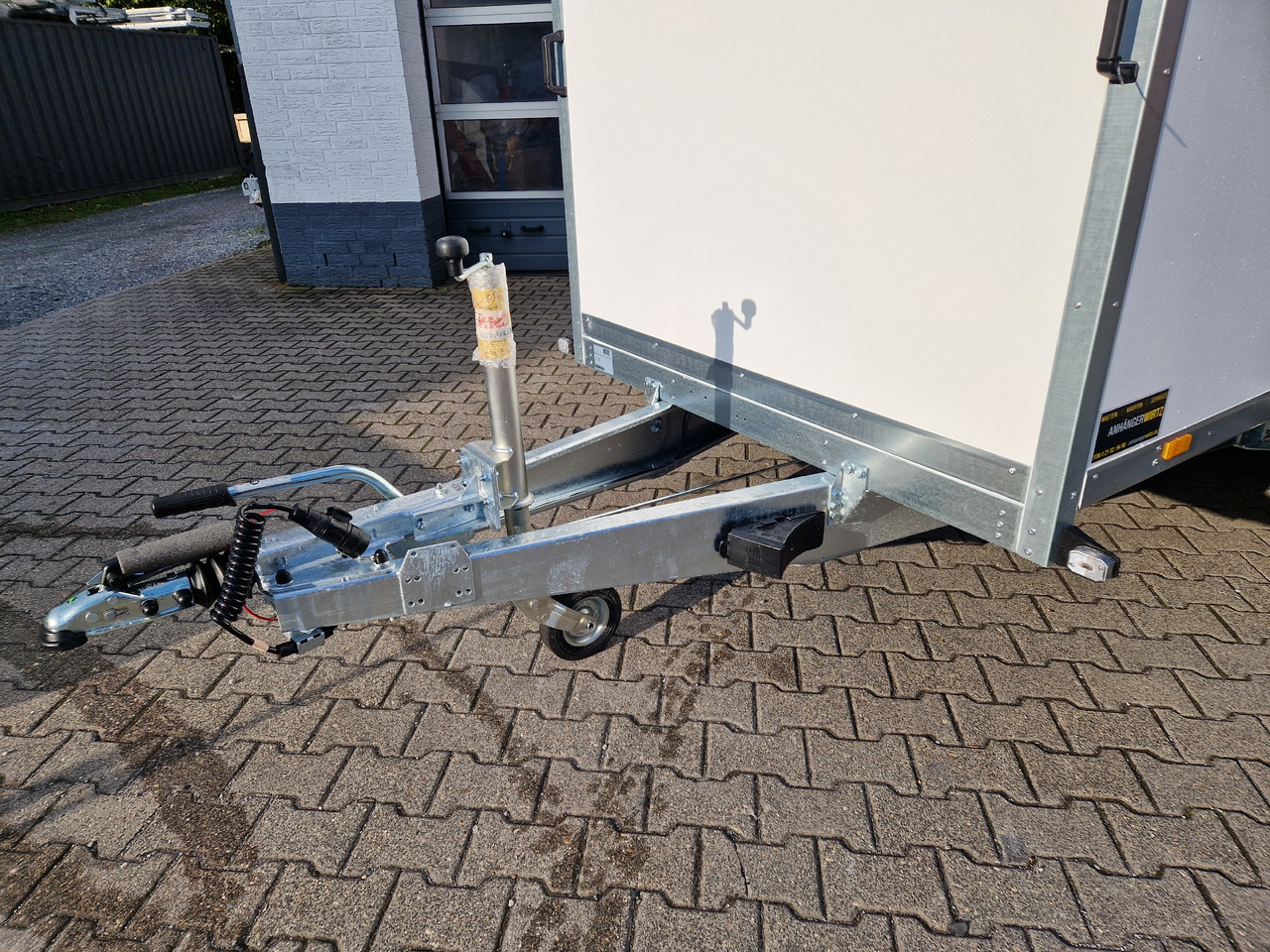 Brenderup Cargo Dynamic CD350 TB R 350x155x185cm Heckrampe Wabenwände (L) 2500kg - Furgoonjärelhaagis: pilt 1 Brenderup Cargo Dynamic CD350 TB R 350x155x185cm Heckrampe Wabenwände (L) 2500kg - Furgoonjärelhaagis: pilt 1