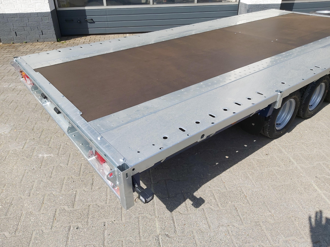 Brian James Trailer CarGO Connect 450x210cm Tridem 10" 3500kg Modell 22 - Platvormhaagis/ Madelhaagis: pilt 4 Brian James Trailer CarGO Connect 450x210cm Tridem 10" 3500kg Modell 22 - Platvormhaagis/ Madelhaagis: pilt 4