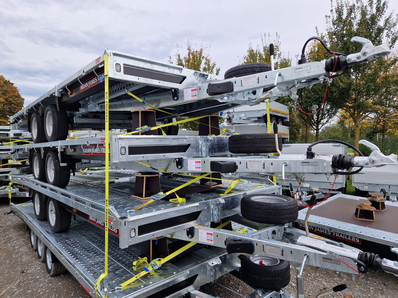 Brian James Trailer Connect 450x215cm plattform Tandem LED 12" 3500kg - Platvormhaagis/ Madelhaagis: pilt 3 Brian James Trailer Connect 450x215cm plattform Tandem LED 12" 3500kg - Platvormhaagis/ Madelhaagis: pilt 3