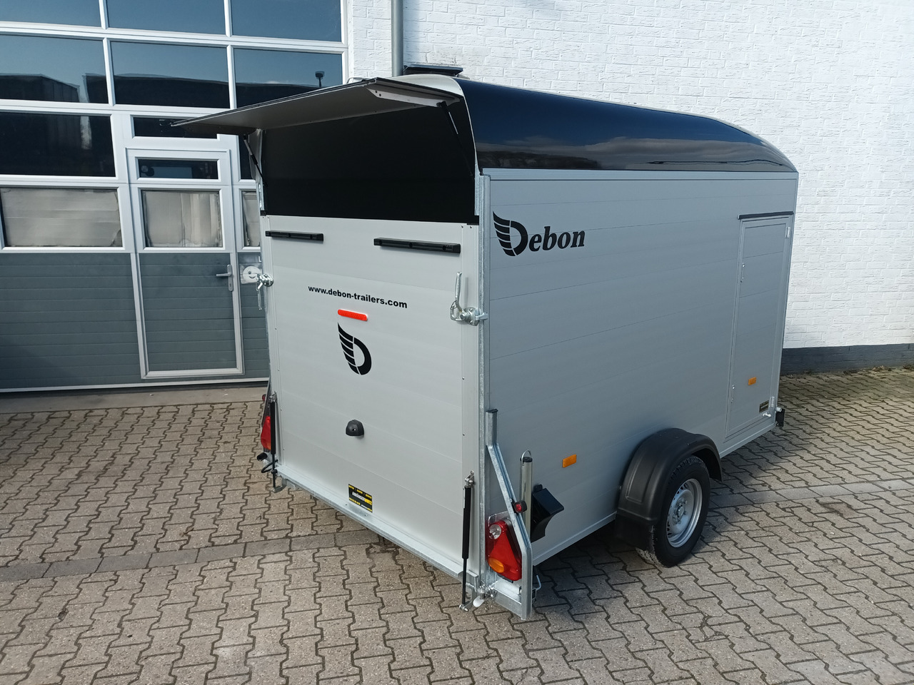 Cargo Roadster 400 312x164x184cm Alu Poly black Seitentür Aluboden 1300kg Pullman 100km/H - Furgoonjärelhaagis: pilt 4 Cargo Roadster 400 312x164x184cm Alu Poly black Seitentür Aluboden 1300kg Pullman 100km/H - Furgoonjärelhaagis: pilt 4