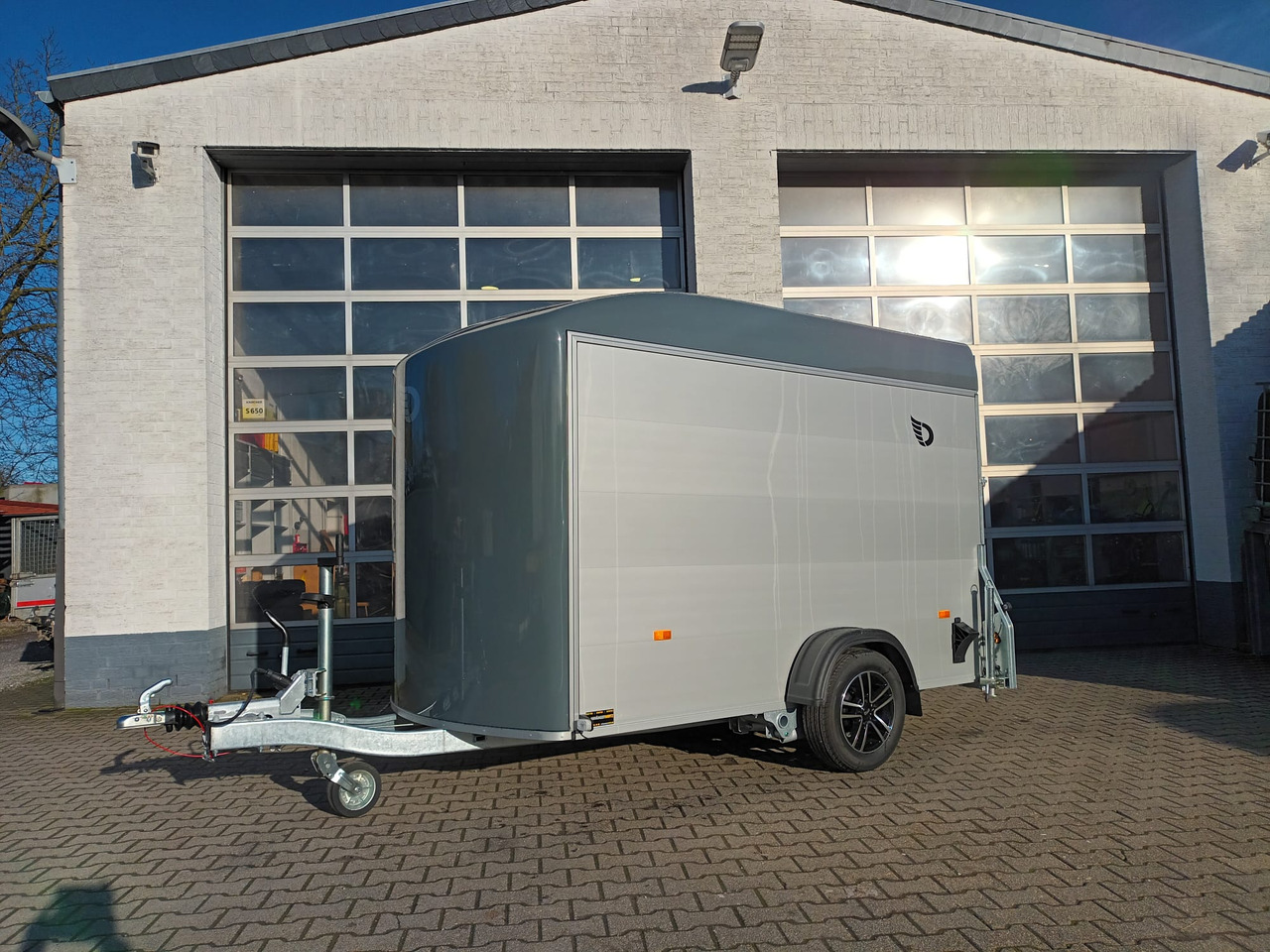 Cargo Roadster 400 312x164x184cm Alu Poly irongrey Seitentür Alufelgen Aluboden 1300kg 100km/H - Furgoonjärelhaagis: pilt 5 Cargo Roadster 400 312x164x184cm Alu Poly irongrey Seitentür Alufelgen Aluboden 1300kg 100km/H - Furgoonjärelhaagis: pilt 5
